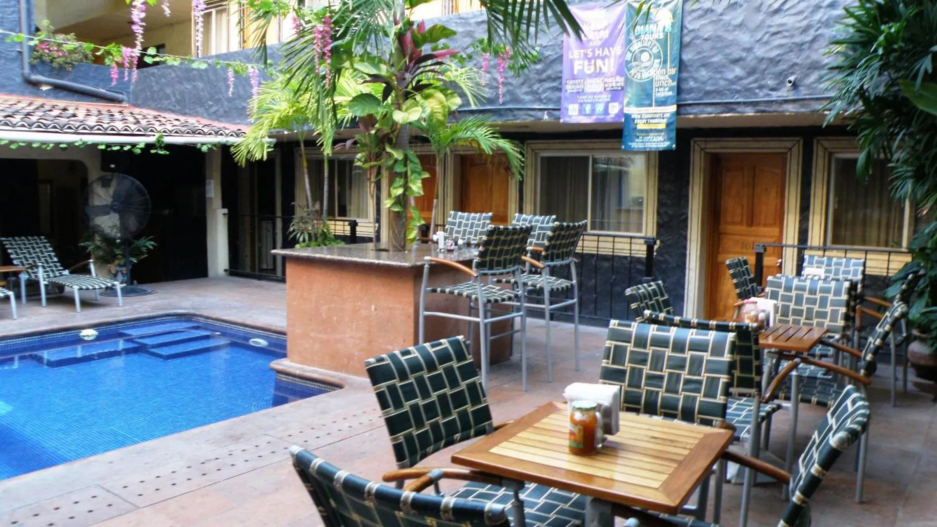 Hotel Mercurio - Gay Friendly Puerto Vallarta México